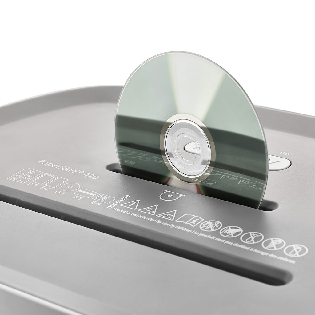 CD shredding with Dahle PaperSAFE 420