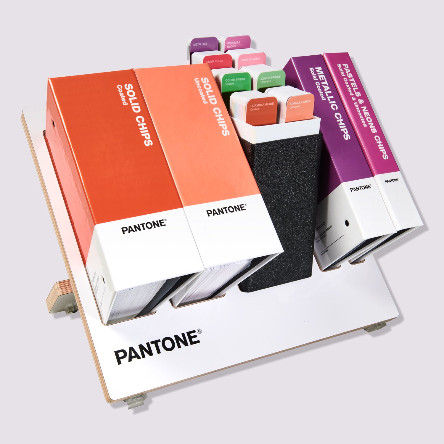 Pantone Reference Library GPC305B | Complete Colour Guide & Chip